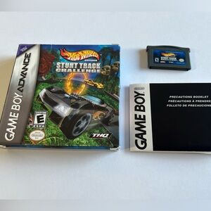Hot Wheels: Stunt Track Challenge (Nintendo Game Boy Advance 2004) -Tested